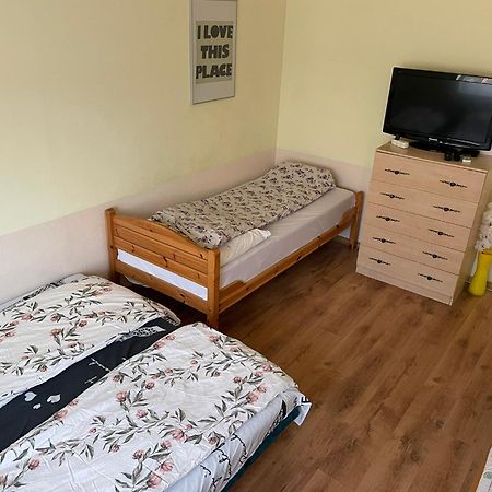 Red Locomotive Apartment บูดาเปสต์ ภายนอก รูปภาพ